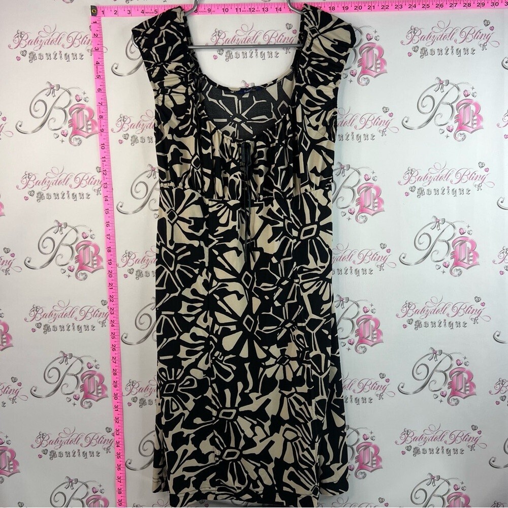 Reitmans dress milkmaid floral Black and Beige Floral Print Sleeveless Dress